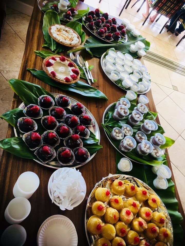 Hawaiian dessert buffet